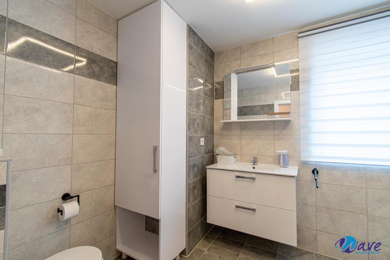 Two Bedroom Modern Apartment Near The Airport เวลิคาโกริตซา ภายนอก รูปภาพ